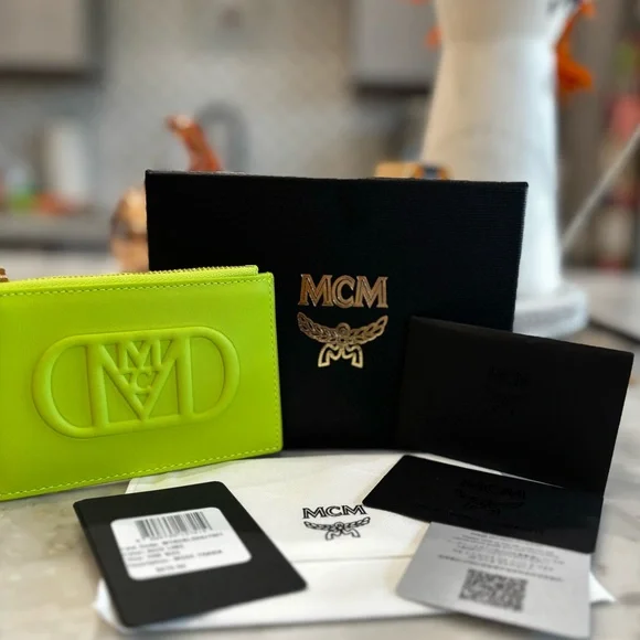 MCM Mode Travia - Acid Lime - Picture 3 of 4